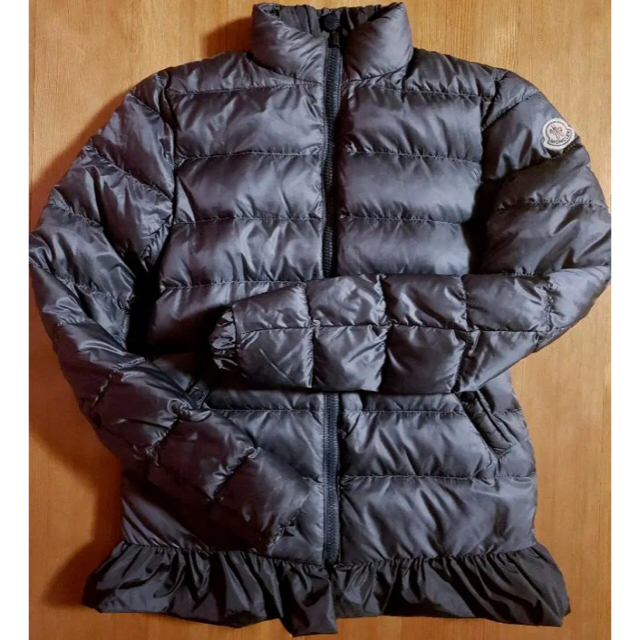 MONCLER - モンクレール サカイ コラボ SAKURA ノーカラーダウンの通販