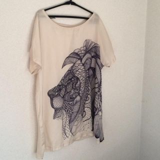 ザラ(ZARA)のライオン柄 ロングTシャツ(カットソー(半袖/袖なし))