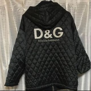 ディーアンドジー(D&G)のともちん様専用 (他者の購入は認めません)(ダウンジャケット)