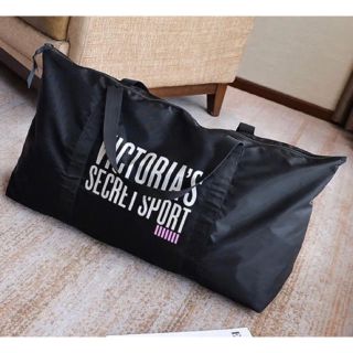 ヴィクトリアズシークレット(Victoria's Secret)のVictoria’s Secret 「新品」ブラックスポーツバッグ(ショルダーバッグ)