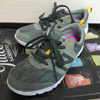 ニューバランス(New Balance)の【美品】ニューバランス  グレー 24.5cm(スニーカー)