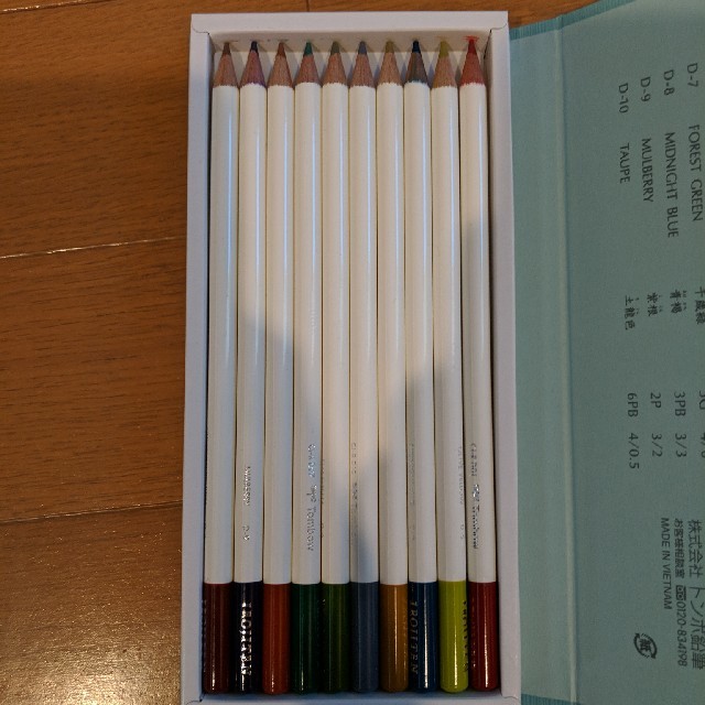 トンボ鉛筆(トンボエンピツ)のIROJITEN 30色色鉛筆 インテリア/住まい/日用品の文房具(ペン/マーカー)の商品写真