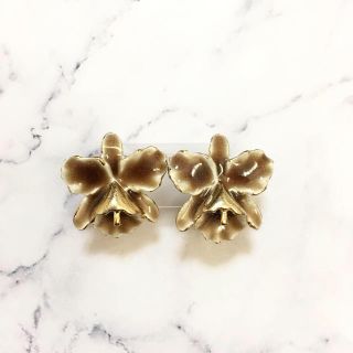 エディットフォールル(EDIT.FOR LULU)のVintage ＊ darkbrown flower earring(イヤリング)