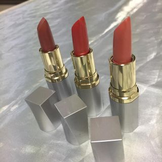 エイボン(AVON)の FMG☆ジェルカラーリップスティック✳︎💄3本セット(口紅)