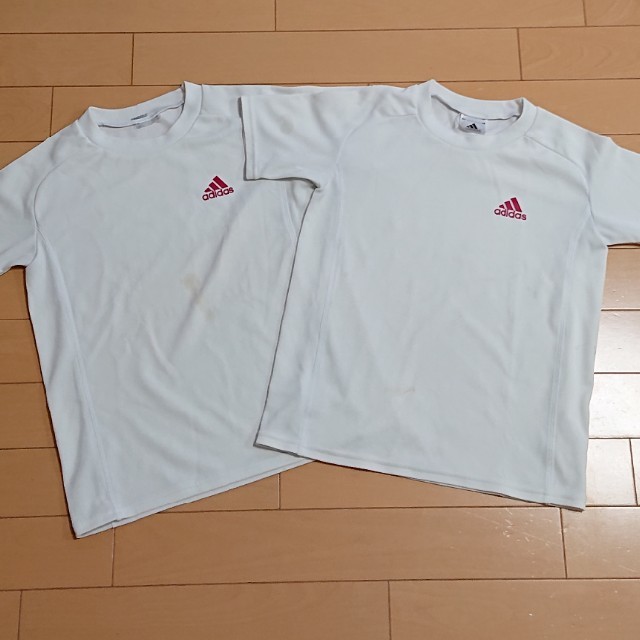 adidas(アディダス)の130cm adidas アディダス Tシャツ 2枚セット！ キッズ/ベビー/マタニティのキッズ服女の子用(90cm~)(Tシャツ/カットソー)の商品写真