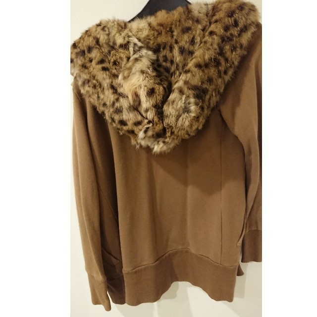 CECIL McBEE(セシルマクビー)のセシルマクビーファーフード レディースのジャケット/アウター(毛皮/ファーコート)の商品写真