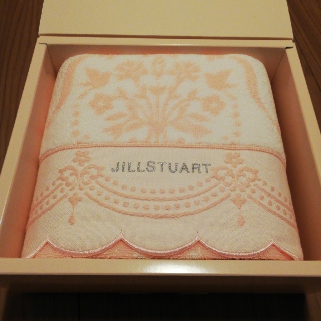 JILLSTUART(ジルスチュアート)のJILLSTUART バスタオル インテリア/住まい/日用品の日用品/生活雑貨/旅行(タオル/バス用品)の商品写真