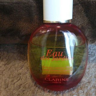 クラランス(CLARINS)のクラランスの香水　お値段変更しました♡(香水(女性用))