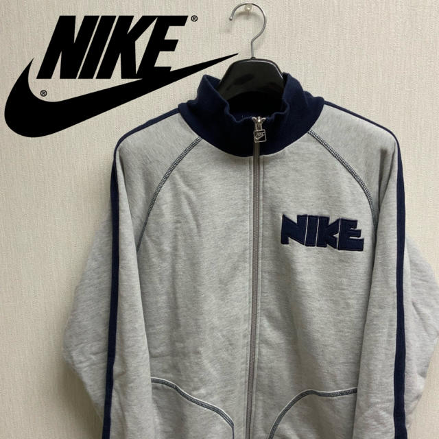 NIKE(ナイキ)の【 NIKE 】トップス 古着 希少 ロゴ デザイン メンズのトップス(ジャージ)の商品写真