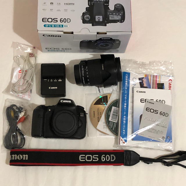 Canon EOS 60D EF-S 18-135/3.5-5.6 IS Kitカメラ