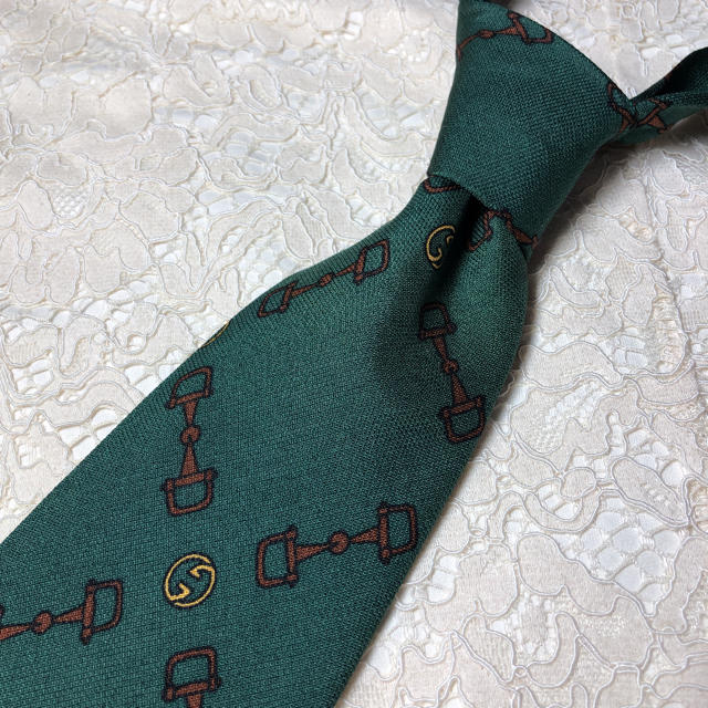 GUCCI - お値下げしました‼️レア‼︎GUCCI 高級シルク ネクタイ 大人気‼︎