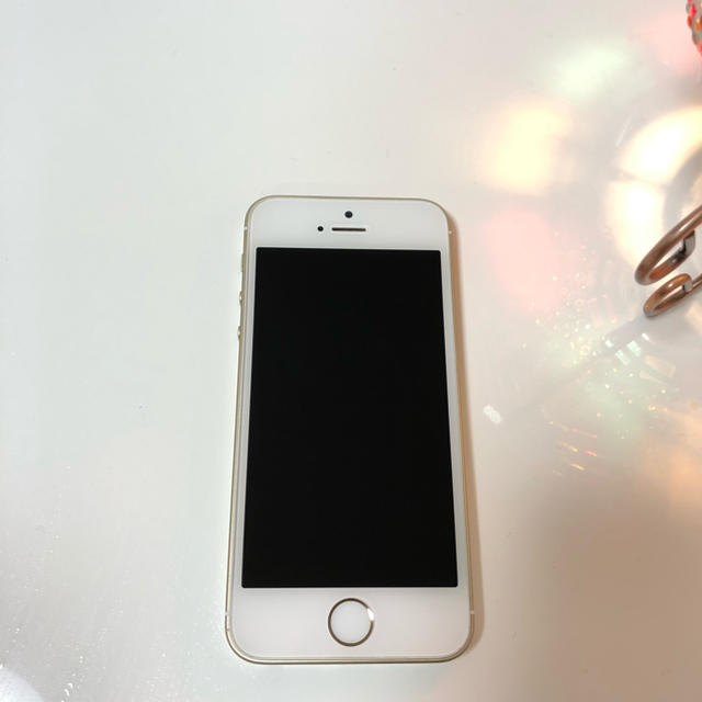 iPhone(アイフォーン)のiPhone SE gold 金色 SIMフリー modelA1723  スマホ/家電/カメラのスマートフォン/携帯電話(スマートフォン本体)の商品写真