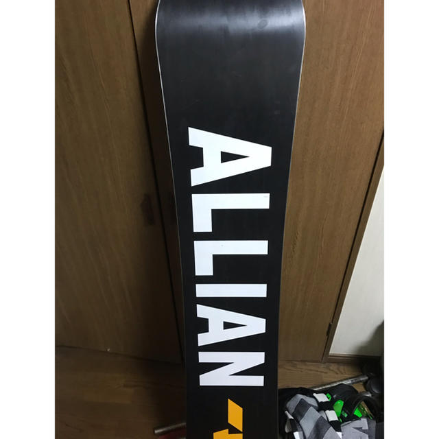 ALLIAN(アライアン)のALLIAN  prism Ltd 155 17-18 スポーツ/アウトドアのスノーボード(ボード)の商品写真