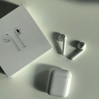 アップル(Apple)のAirPods  【美品】(ヘッドフォン/イヤフォン)