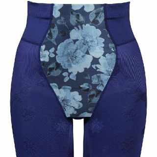 ウィング(Wing)の新品☆ワコール☆Wing☆ハミデンヌおなかキレイPants☆７(ショーツ)