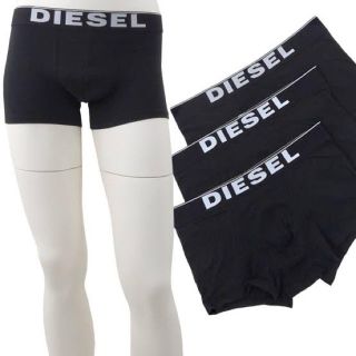 ディーゼル(DIESEL)の新品未使用。DIESEL(ディーゼル) メンズ3枚セットブラック(ボクサーパンツ)