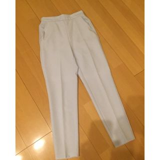 ジーユー(GU)のGU テーパードパンツ(クロップドパンツ)