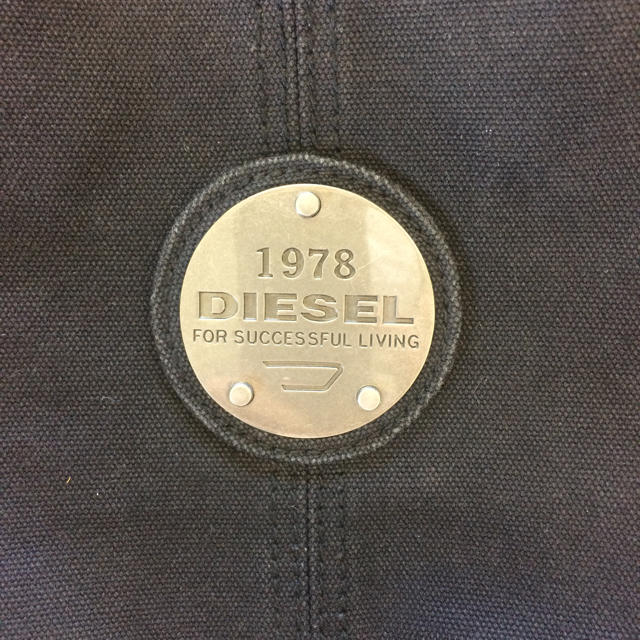 DIESEL(ディーゼル)のディーゼル 斜めがけバッグ メンズのバッグ(ショルダーバッグ)の商品写真