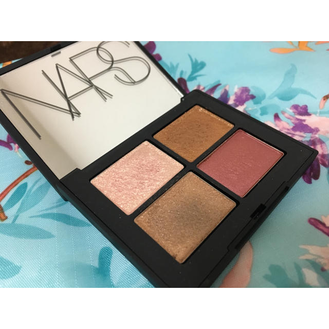 NARS(ナーズ)のNARS/クワッドアイシャドー 3972 コスメ/美容のベースメイク/化粧品(アイシャドウ)の商品写真