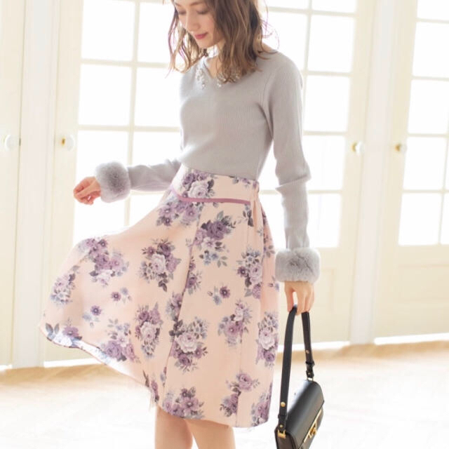 tocco(トッコ)の花柄フレアスカート レディースのスカート(ひざ丈スカート)の商品写真
