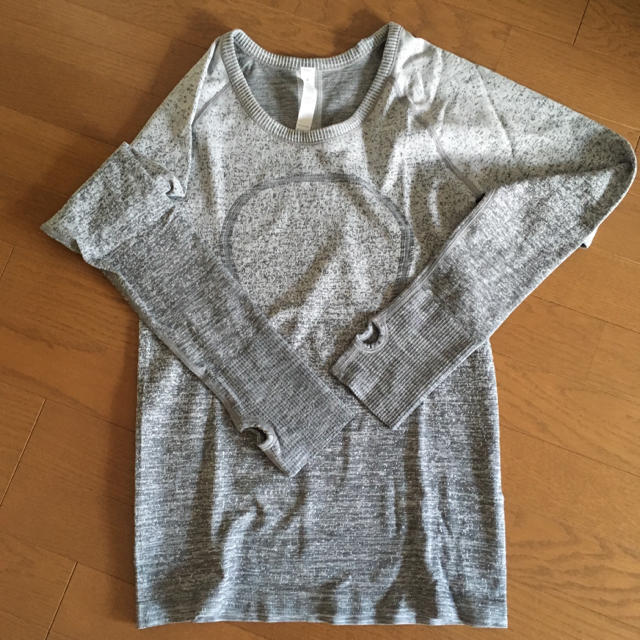 *outlet* size6 long T-shirts lululemon 2