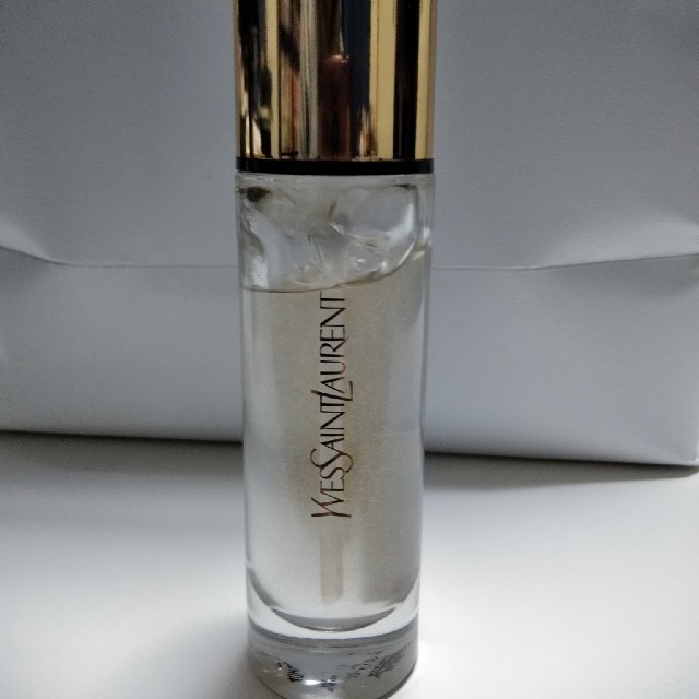 YSL ラディアントタッチブラープライマー