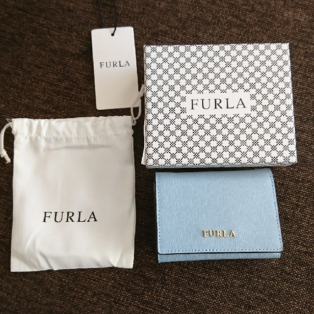 美品☆FURLA 三つ折り財布