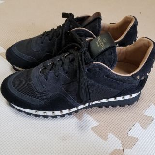 ヴァレンティノ(VALENTINO)のVALENTINO　スタッズスニーカー　黒　サイズ1(スニーカー)