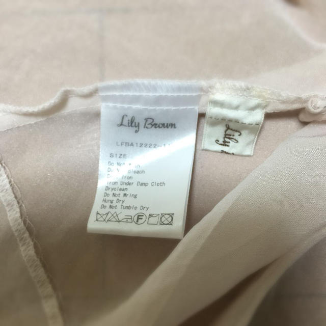 Lily Brown(リリーブラウン)のシフォントップス レディースのトップス(シャツ/ブラウス(半袖/袖なし))の商品写真