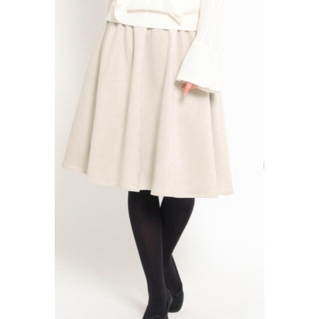 Couture Brooch(クチュールブローチ)のクチュールブローチ ベージュスカート レディースのスカート(ひざ丈スカート)の商品写真