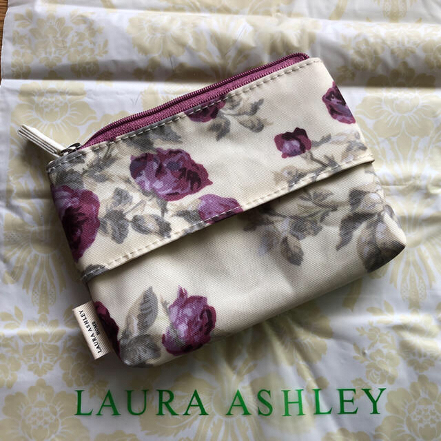 LAURA ASHLEY(ローラアシュレイ)のローラアシュレイ  ポーチ レディースのファッション小物(ポーチ)の商品写真