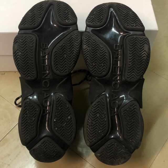 Balenciaga(バレンシアガ)のBALENCIAGA tripleS BLACK メンズの靴/シューズ(スニーカー)の商品写真