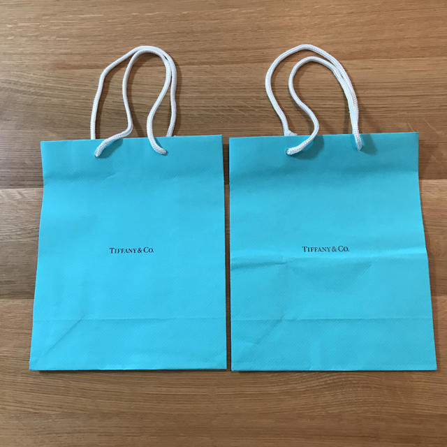 Tiffany & Co.(ティファニー)のティファニー 紙袋 ショップ袋 2枚セット レディースのバッグ(ショップ袋)の商品写真