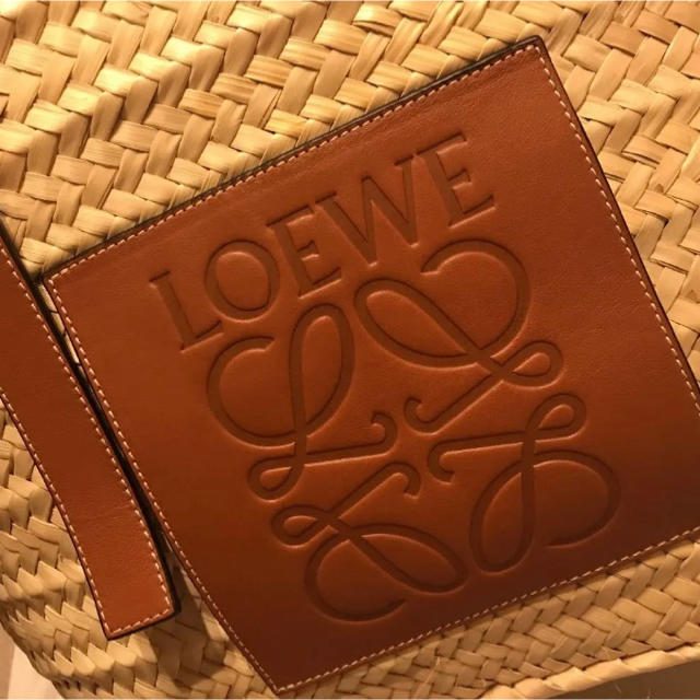 LOEWE(ロエベ)の大人気 ロエベ loewe カゴバッグ レディースのバッグ(かごバッグ/ストローバッグ)の商品写真