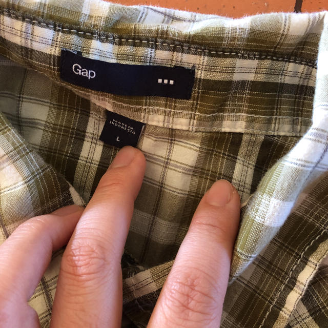 GAP(ギャップ)のほぼ新品! GAPチェックシャツ 2枚で サイズ L メンズのトップス(シャツ)の商品写真