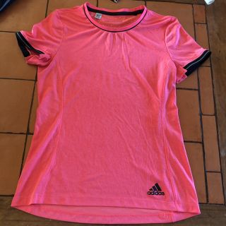 アディダス(adidas)のほぼ新品! 可愛いデザイン‼︎ adidas アディダス Tシャツ サイズM(トレーニング用品)