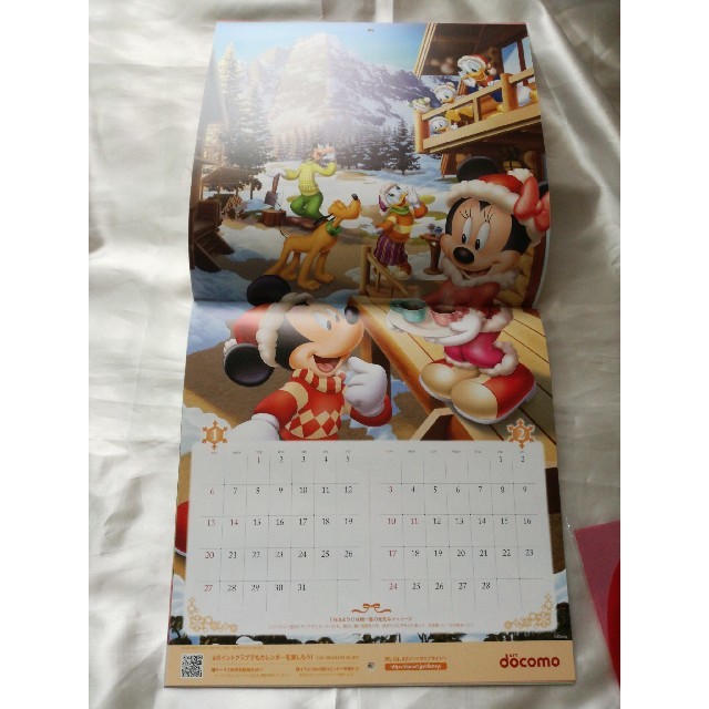 NTTdocomo(エヌティティドコモ)のドコモ壁掛けカレンダー2019 インテリア/住まい/日用品の文房具(カレンダー/スケジュール)の商品写真