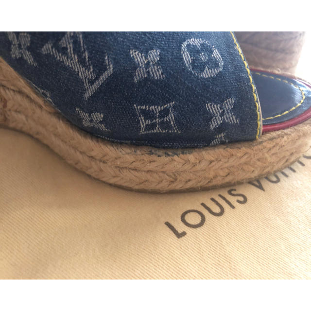 LOUIS VUITTON(ルイヴィトン)のルイヴィトン モノグラムデニム サンダル レディースの靴/シューズ(サンダル)の商品写真