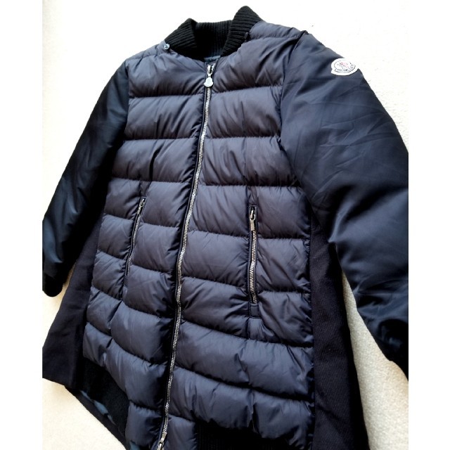 MONCLER(モンクレール)のMONCLER  BLOIS ブロワ ネイビー ダークブルー 10A 00 xs レディースのジャケット/アウター(ダウンコート)の商品写真