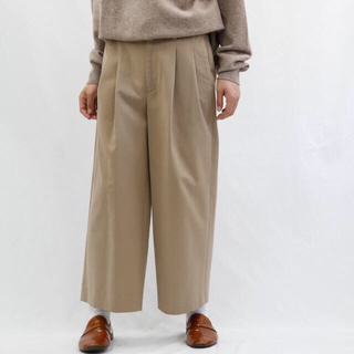 URU 2TUCK WIDE PANTS(スラックス)