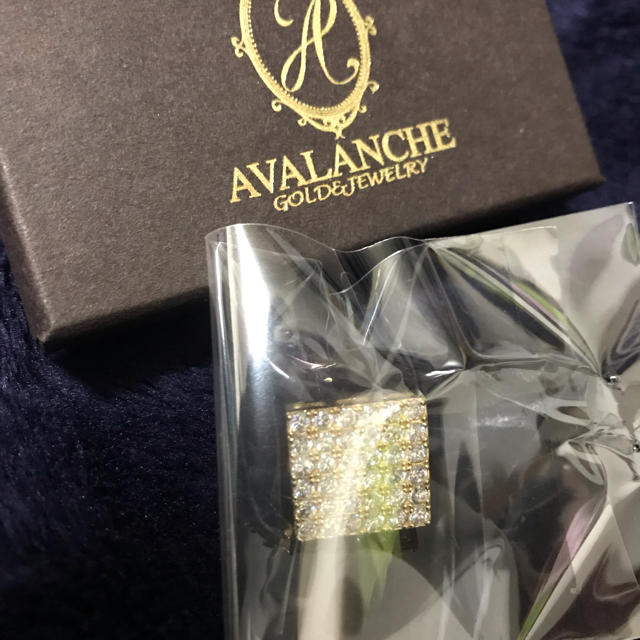 AVALANCHE(アヴァランチ)のAVALANCHE イエローゴールド ピアス 新品未使用 レディースのアクセサリー(ピアス)の商品写真