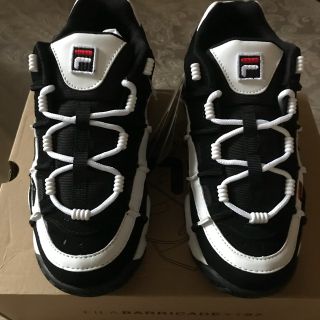 フィラ(FILA)の2月まで限定価格！早い者勝ち！FILA barricade  26cm (スニーカー)