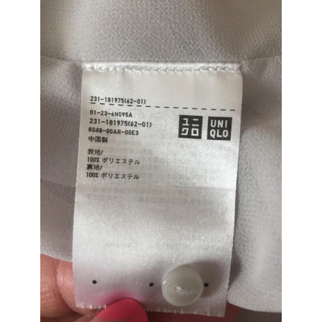 UNIQLO(ユニクロ)のUNIQLO ノースリーブブラウス グレー レディースのトップス(シャツ/ブラウス(半袖/袖なし))の商品写真