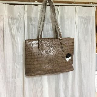 レッドヴァレンティノ(RED VALENTINO)の新品未使用REO VALENTINOレッドヴァレンティノ本革ハンドバック大容量(ハンドバッグ)