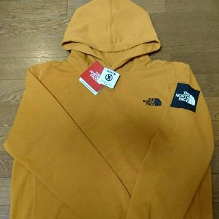 ザノースフェイス(THE NORTH FACE)のノースフェイス スクエアロゴフーディー NT11953 S インカゴールド IG(パーカー)