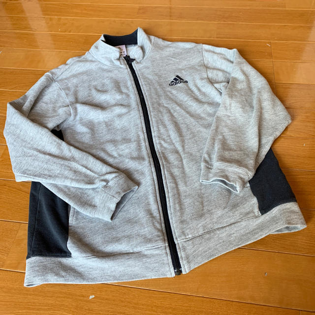 adidas(アディダス)のadidas パーカー  150 キッズ/ベビー/マタニティのキッズ服男の子用(90cm~)(ジャケット/上着)の商品写真