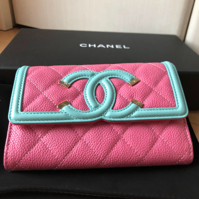 CHANEL 長財布　CCフィグリー