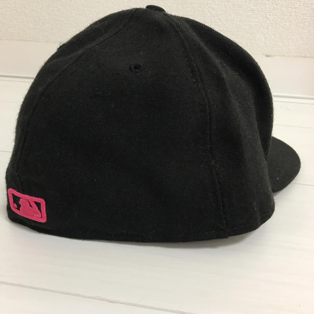 NEW ERA(ニューエラー)のニューエラ ヤンキース キャップ 黒×ピンク メンズの帽子(キャップ)の商品写真