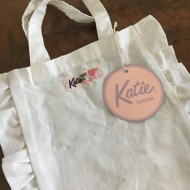 Katie(ケイティー)のKatie ミニフリルトートバック 新品タグ付き レディースのバッグ(トートバッグ)の商品写真