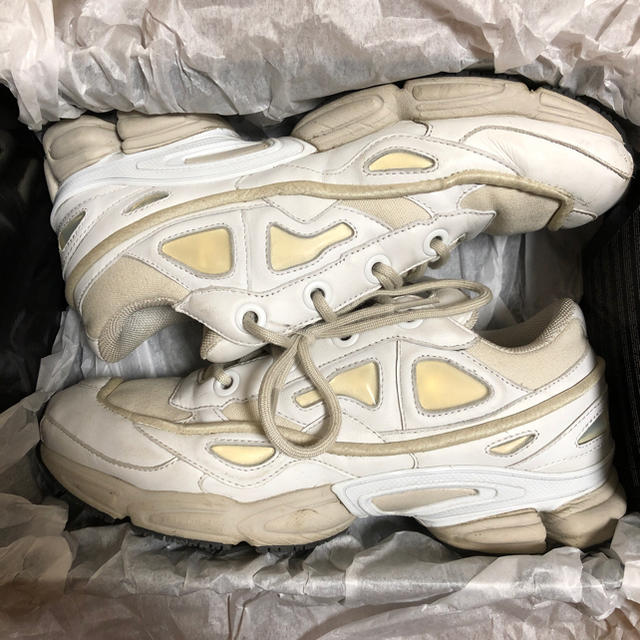 RAF SIMONS(ラフシモンズ)のRAF SIMONS OZWEEGO White メンズの靴/シューズ(スニーカー)の商品写真